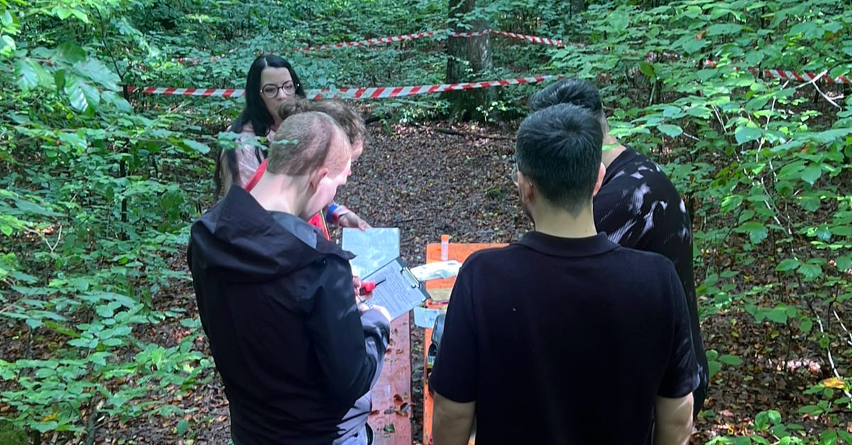 Gemeinsames Rätseln bei "Escape-Room"-Games